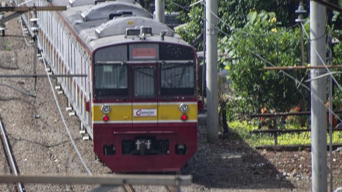 8 Perjalanan KRL Terlambat Imbas Perbaikan Rel di Stasiun Palmerah-Kebayoran