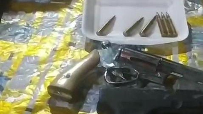 2 Pria yang Viral Pamer Pistol di Sidoarjo Jadi Tersangka