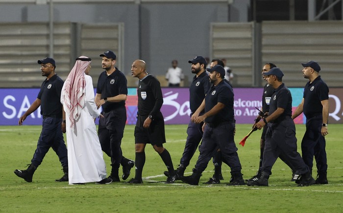 Menelaah Gol Kontroversial Bahrain Lewat Laws of The Game