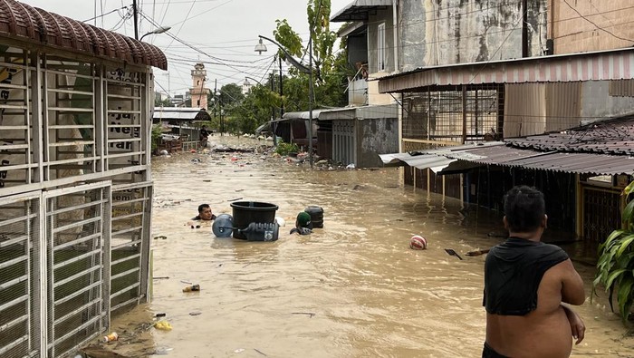 Banjir Parah di Medan saat Pilkada 2024 Bikin Warga Tak Bisa Milih